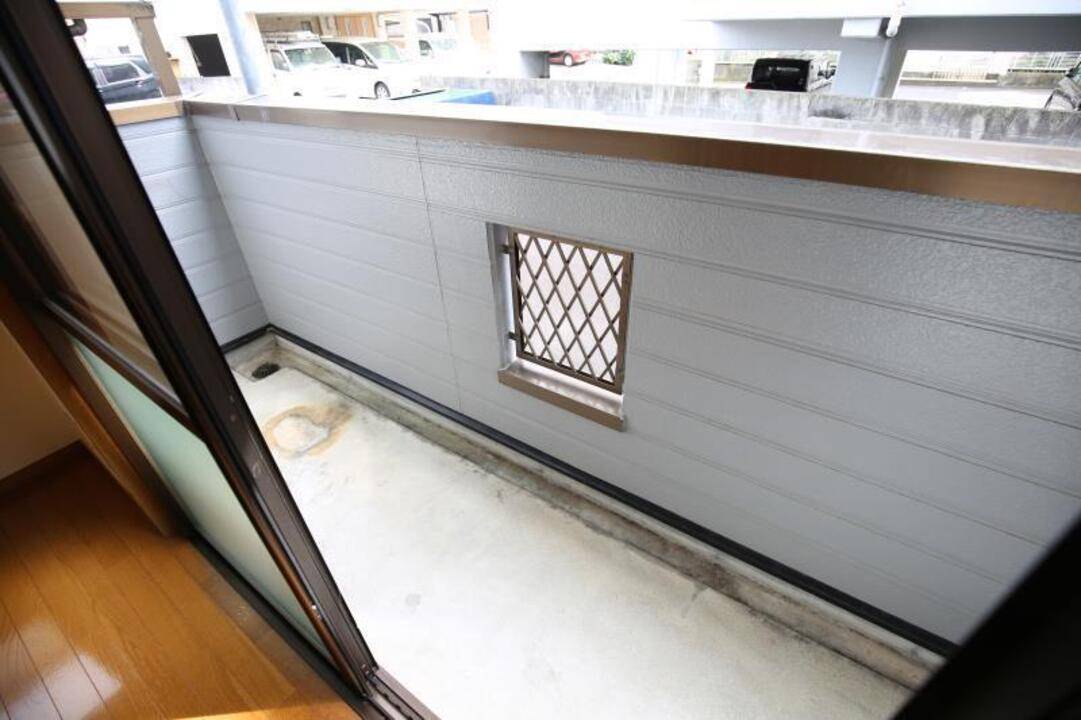 バルコニー　バルコニー