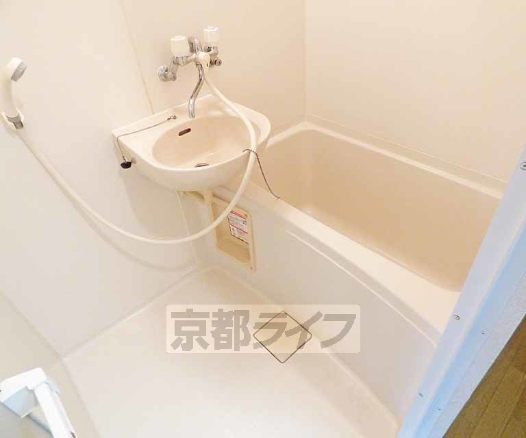 バス・シャワールーム　浴室です。