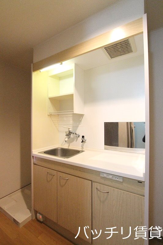 キッチン　同型タイプの為、現状を優先致します。