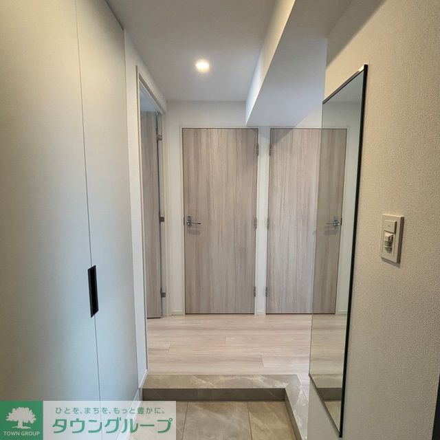 玄関　※写真は同タイプ住戸です。