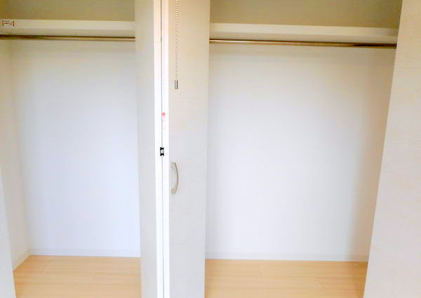 収納　衣類の収納に便利なクローゼットです♪