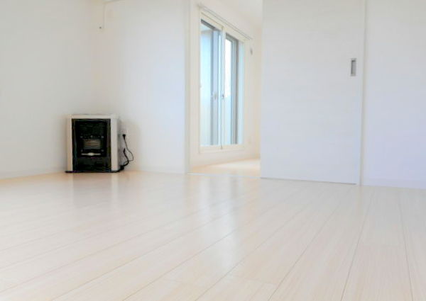 居室・リビング　明るい雰囲気で、気持ちの良いリビングです♪