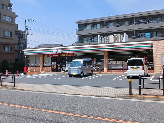 コンビニ　セブンイレブン（コンビニ）まで258m
