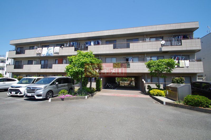 エントランス　駐車場