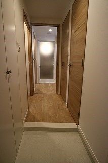 玄関　※別室参考画像