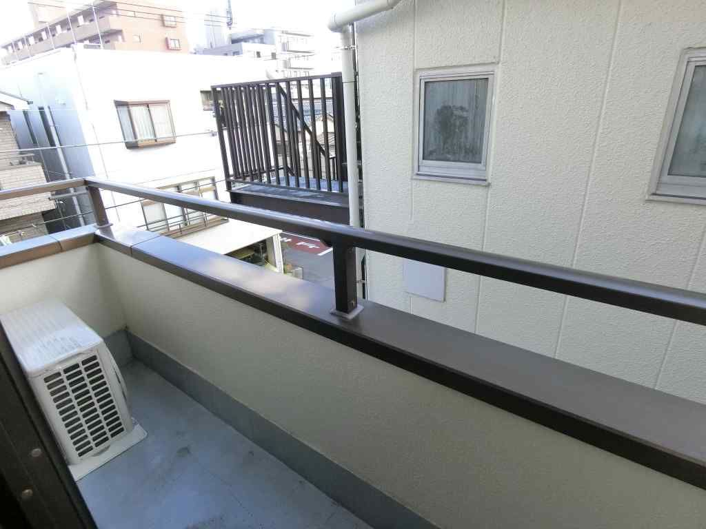 バルコニー　東向きバルコニー。