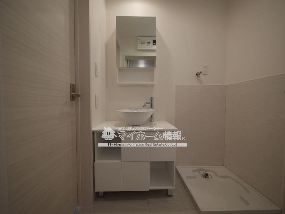 洗面設備　シンプルで使いやすい洗面台を設置しました♪