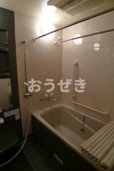 バス・シャワールーム　?