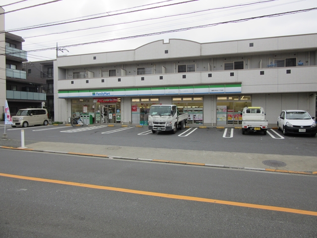 コンビニ　ファミリーマート練馬平和台二丁目店（コンビニ）まで244m