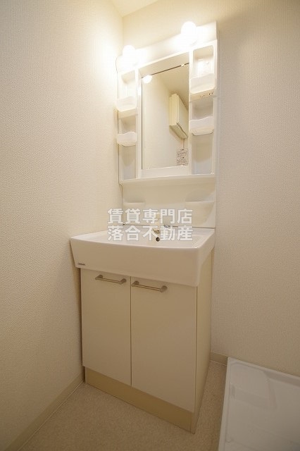洗面設備　独立洗面化粧台付き