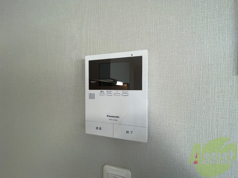 セキュリティ　ＴＶモニター付インターホンです。来客者の顔が見えるので安心！