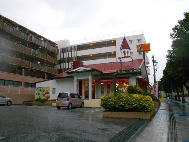 飲食店　リンガーハット沖縄小禄店（飲食店）まで730m