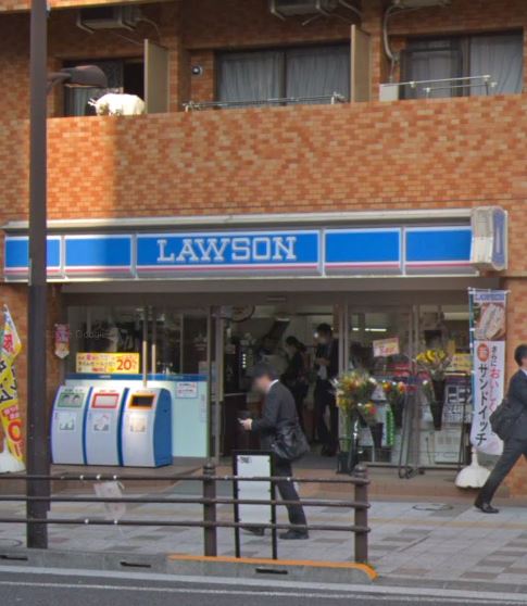 コンビニ　ローソン 港三田三丁目店（コンビニ）まで96m