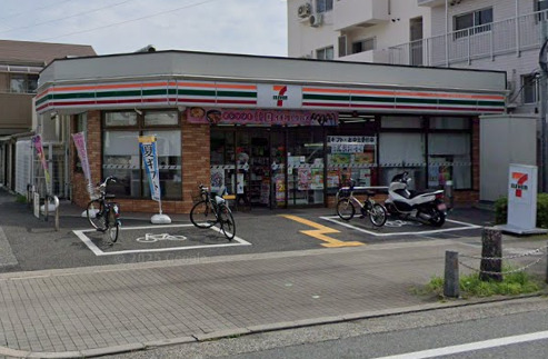 コンビニ　セブンイレブン 尼崎七松町店（コンビニ）まで195m