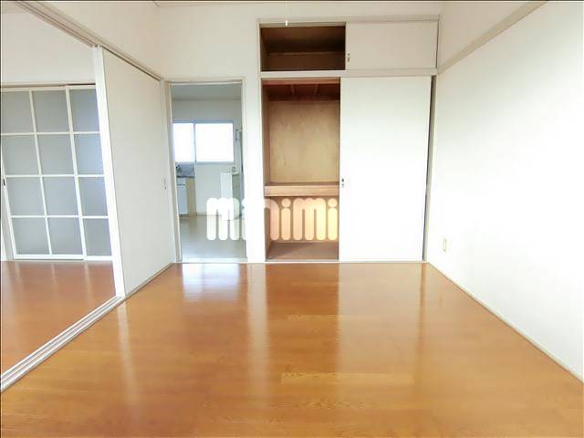 その他　出窓付きの洋室部分