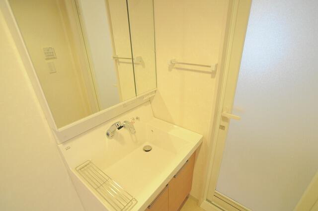 洗面設備　※別部屋参考写真です?