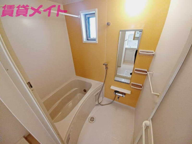 バス・シャワールーム　反転タイプ参考写真