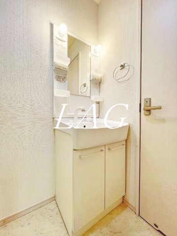 洗面設備　独立洗面台です。
