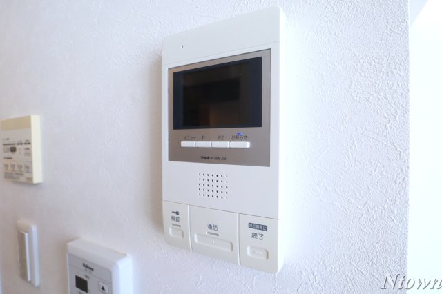 セキュリティ　モニター付きインターホンです