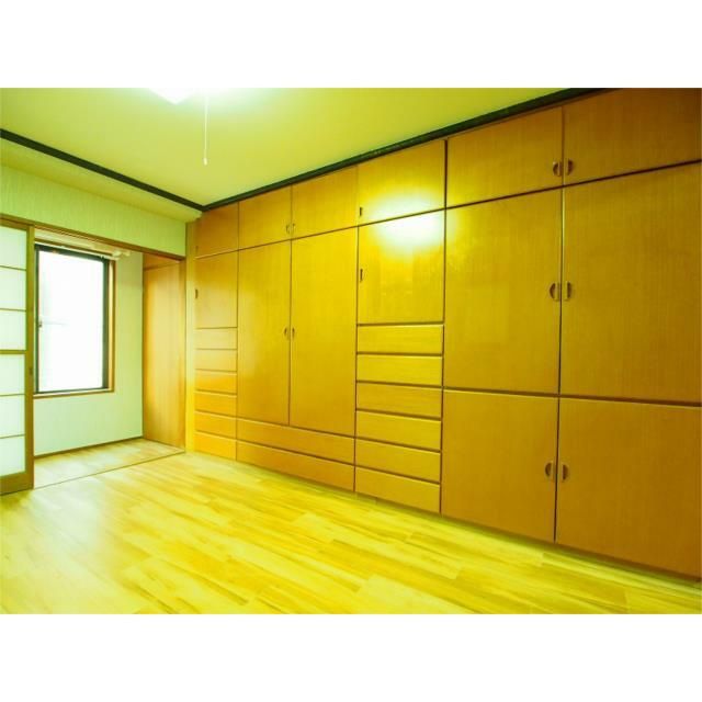 収納　Ｋ＆Ｔビル　荒川区西日暮里2