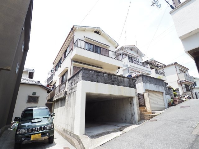 建物外観　戸建の物件になります。