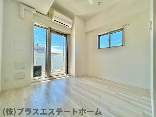 エスリード神戸ハーバークロスの居間写真
