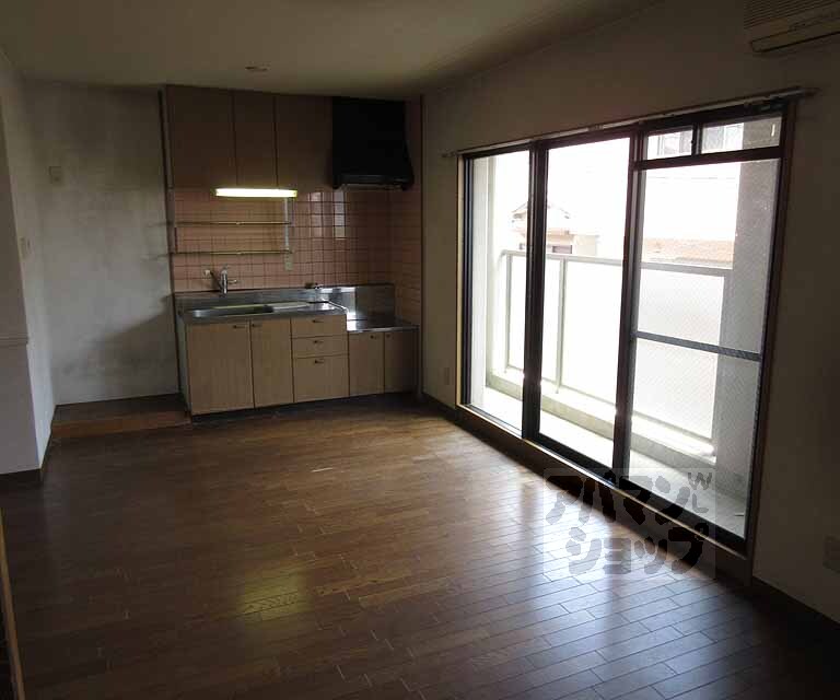 居室・リビング　広々とした日当たりの良いお部屋です！