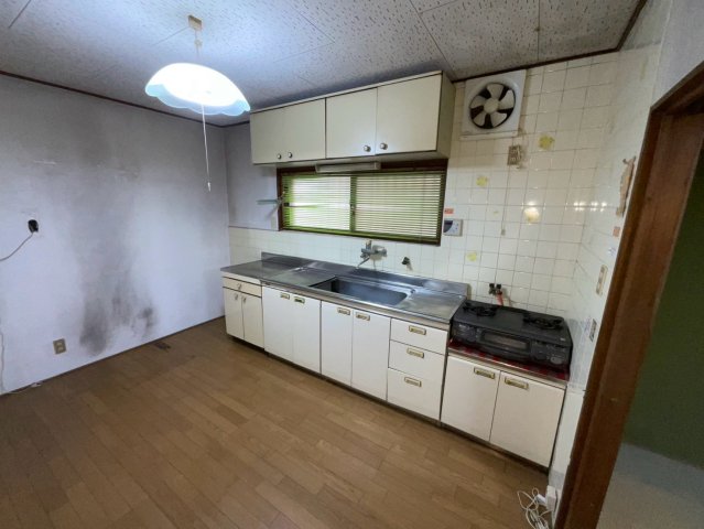 明石市魚住町中尾戸建のキッチン写真
