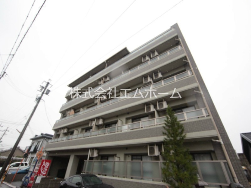 建物外観　オートロック付　全部屋南向き（日当たり良好）
