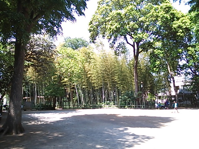 公園　すずめのお宿緑地公園（公園）まで150m