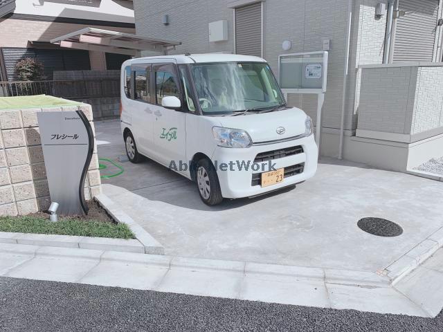 駐車場　駐車場