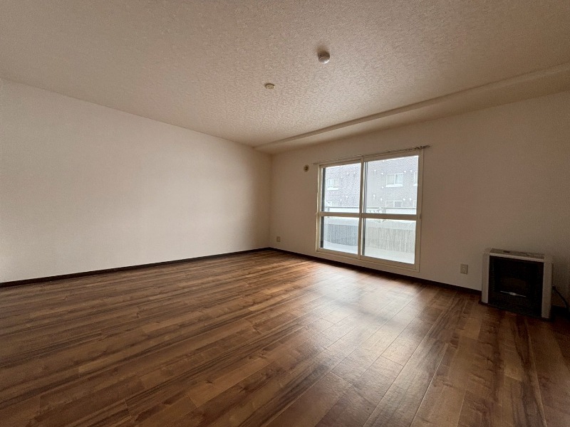 居室・リビング　広くてキレイなお部屋が広がっていて、充実した生活が送れそう。