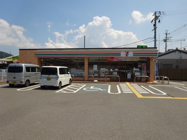 コンビニ　セブンイレブン 貴志川町前田店様（コンビニ）まで760m