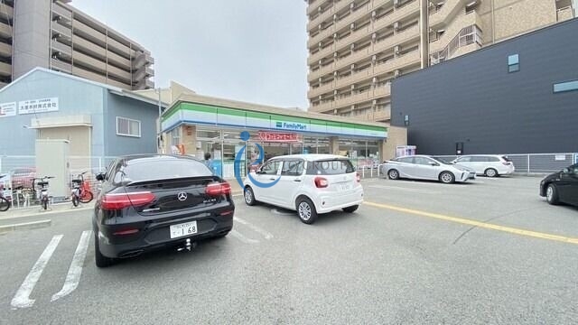 コンビニ　ファミリーマート東住吉杭全店（コンビニ）まで753m