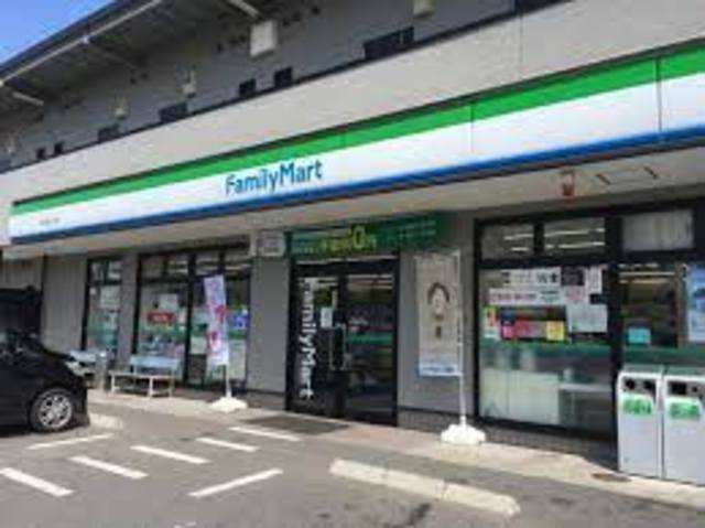 コンビニ　ファミリーマート横大路鍬ノ本店（コンビニ）まで418m