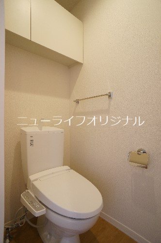 トイレ　あると嬉しい温水洗浄便座付き♪
