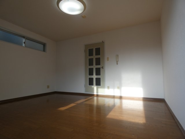 グルパ住吉大社の居間写真