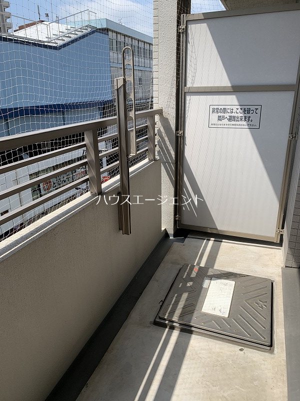 バルコニー　洗濯物も干せます。※4F参考画像