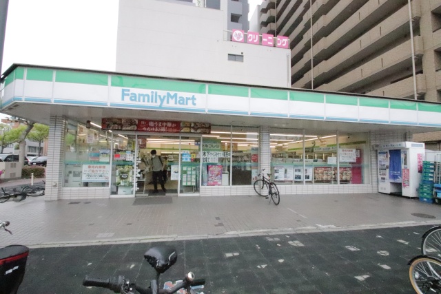 コンビニ　ファミリーマート 鶴舞店（コンビニ）まで49m