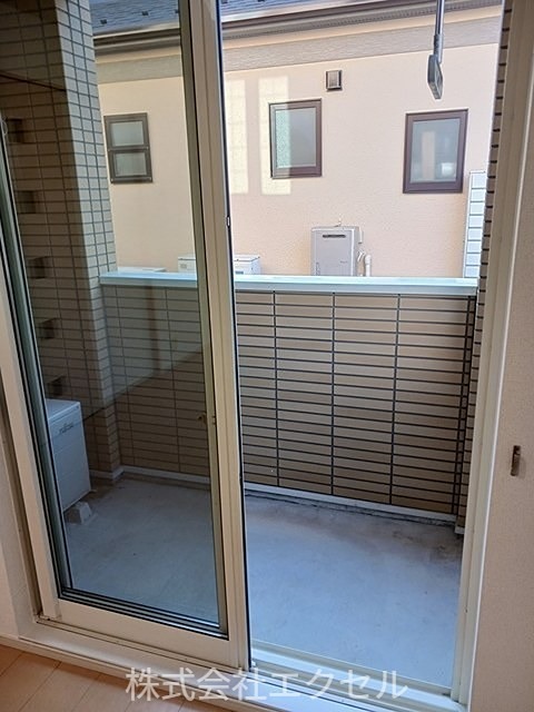 バルコニー　南向きで日当たり良好です。