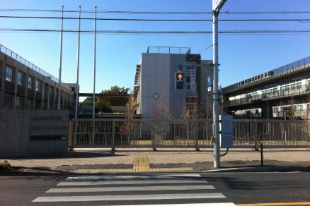 高校・高専　東京都立三鷹中等教育学校（高校・高専）まで881m
