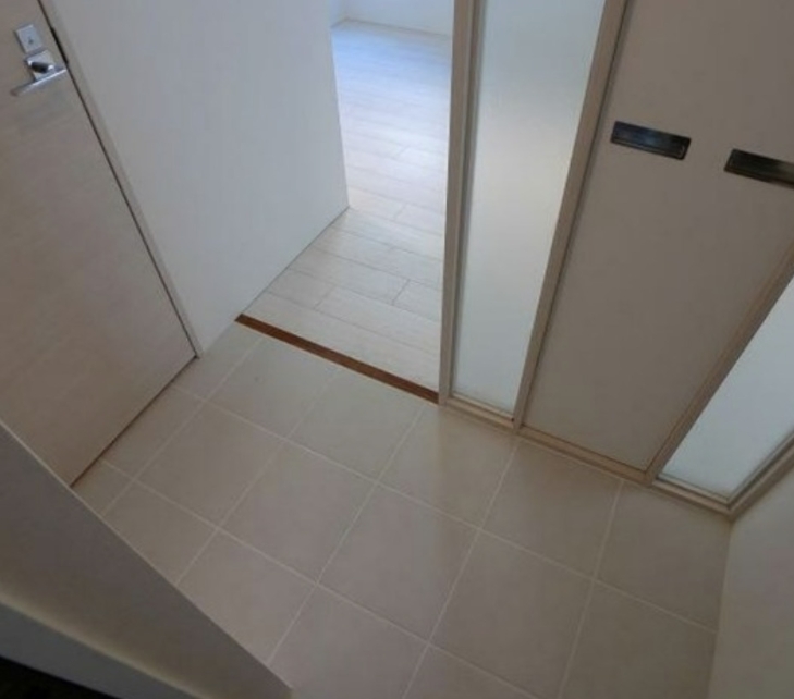 玄関　他部屋参考のお写真です