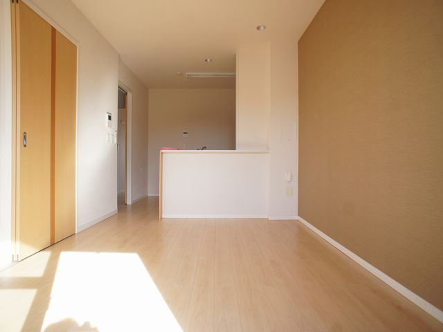 居室・リビング　うれしい照明器具付き☆落ち着きのあるオシャレなＬＤＫです♪