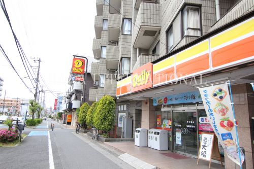 コンビニ　デイリーヤマザキ舞浜店（コンビニ）まで135m