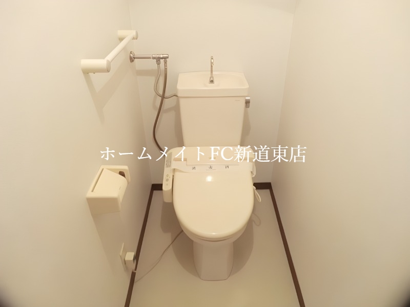 トイレ　シャワー付トイレ