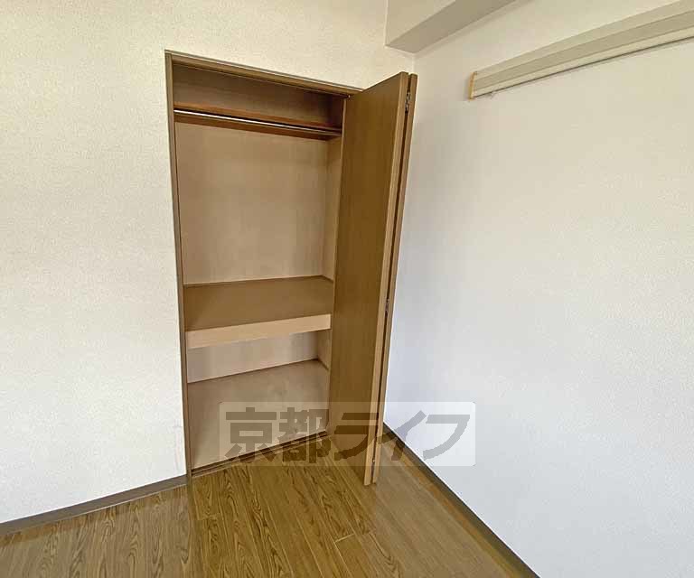 収納　奥行きのある収納です。