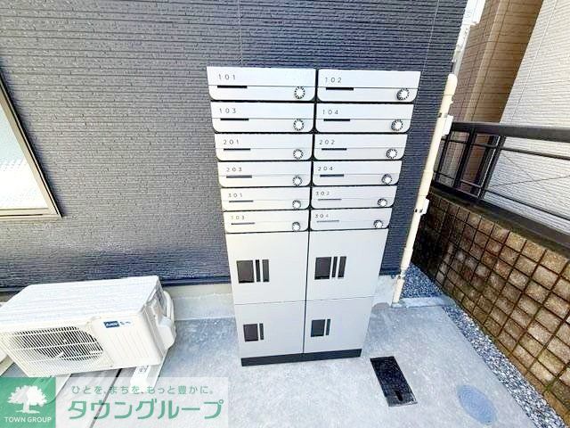 PUERTA東門前の外観写真