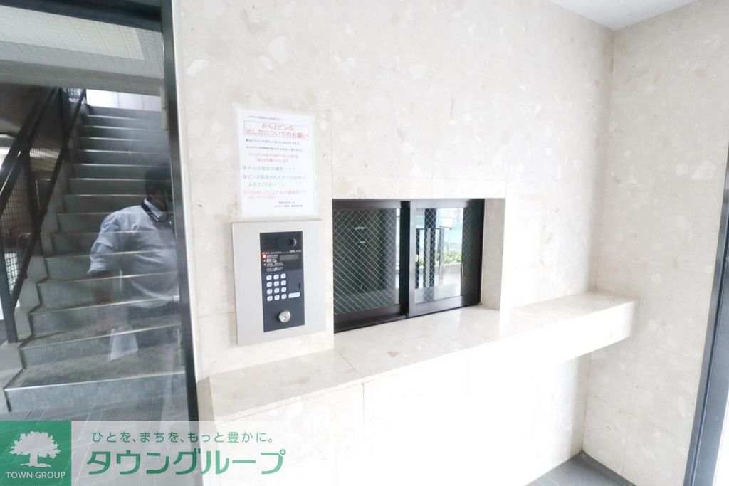 エントランス　エントランス