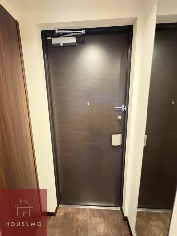 ガレリア大阪空港IIの玄関写真