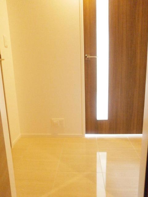 玄関　※写真は同タイプ住戸です。